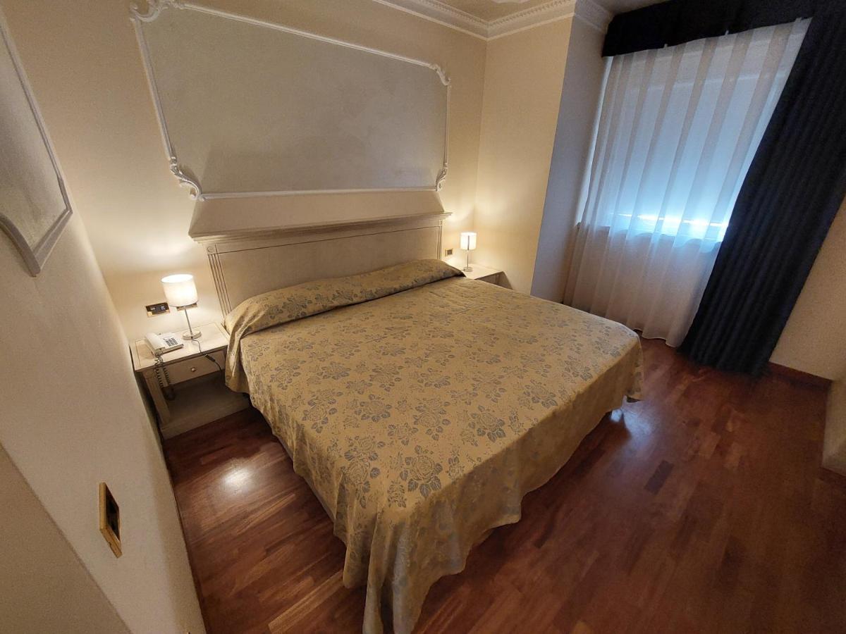 Hotel Villa Medici Rocca San Giovanni Dış mekan fotoğraf