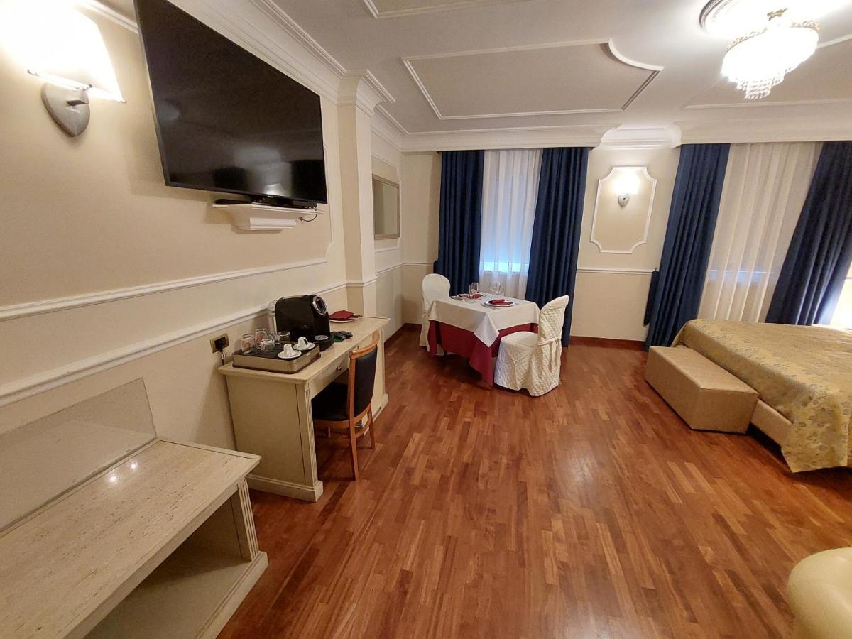Hotel Villa Medici Rocca San Giovanni Dış mekan fotoğraf
