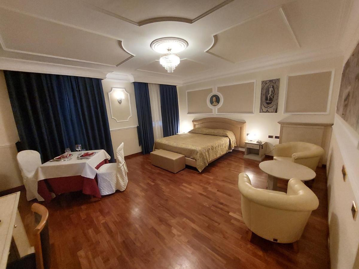 Hotel Villa Medici Rocca San Giovanni Dış mekan fotoğraf