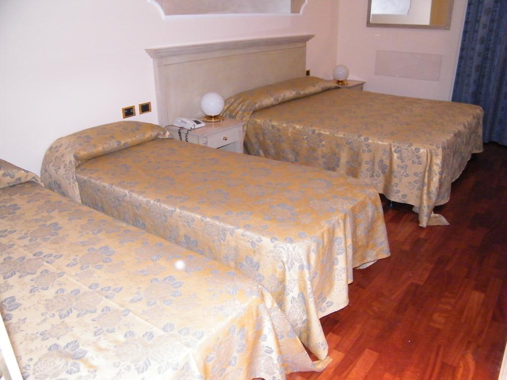 Hotel Villa Medici Rocca San Giovanni Dış mekan fotoğraf