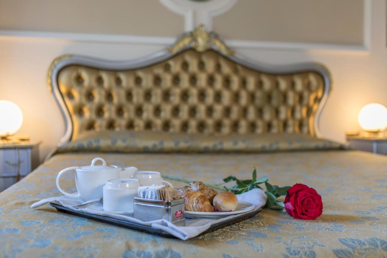 Hotel Villa Medici Rocca San Giovanni Dış mekan fotoğraf